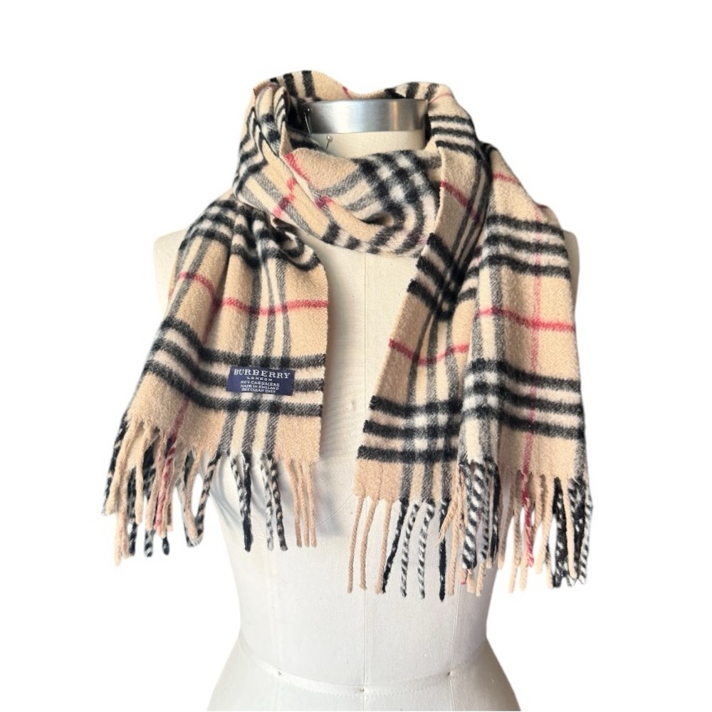 Authentic Burberry Check Cashmere Scarf Fringe
Light beige/tan/brown